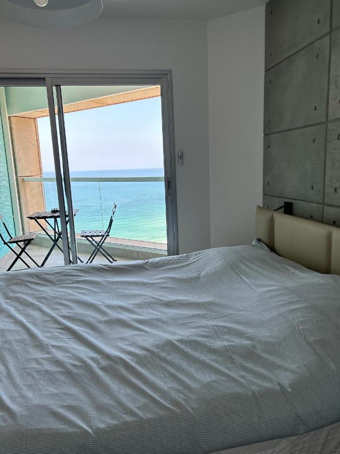 Beachfront Apartment Bat Yam Eksteriør bilde