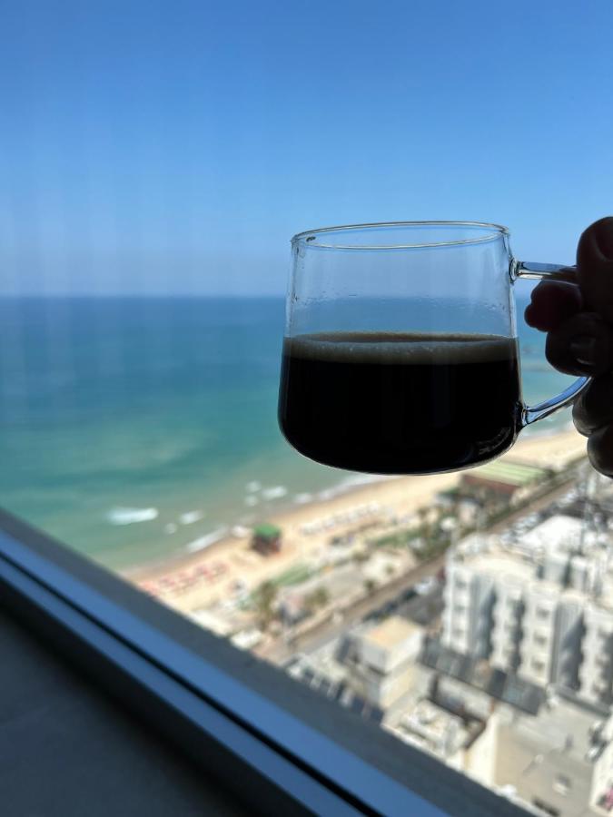 Beachfront Apartment Bat Yam Eksteriør bilde